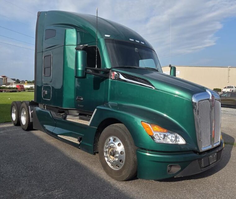 2023 Kenworth T680